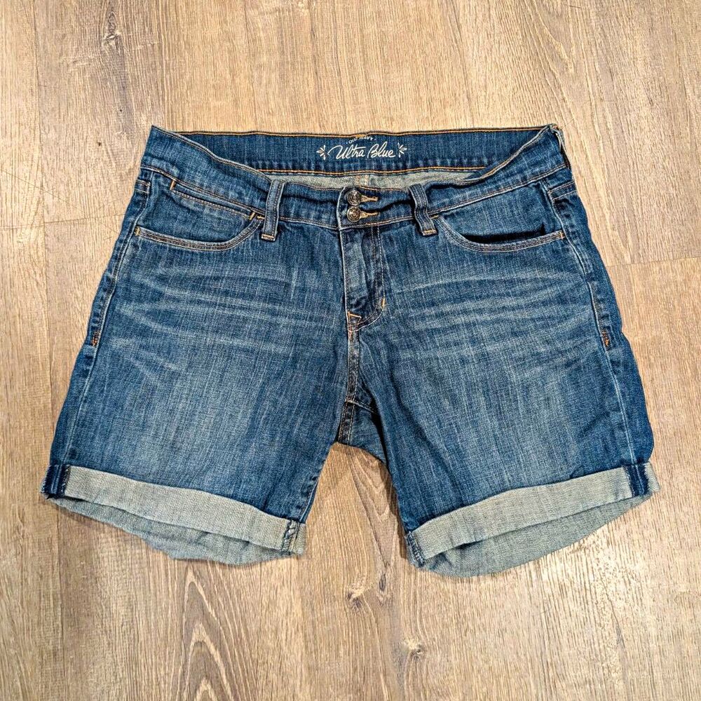 Old Navy Ultra Blue Women’s Blue Denim Bermuda Shorts Size 8 Mid Rise Stretch
